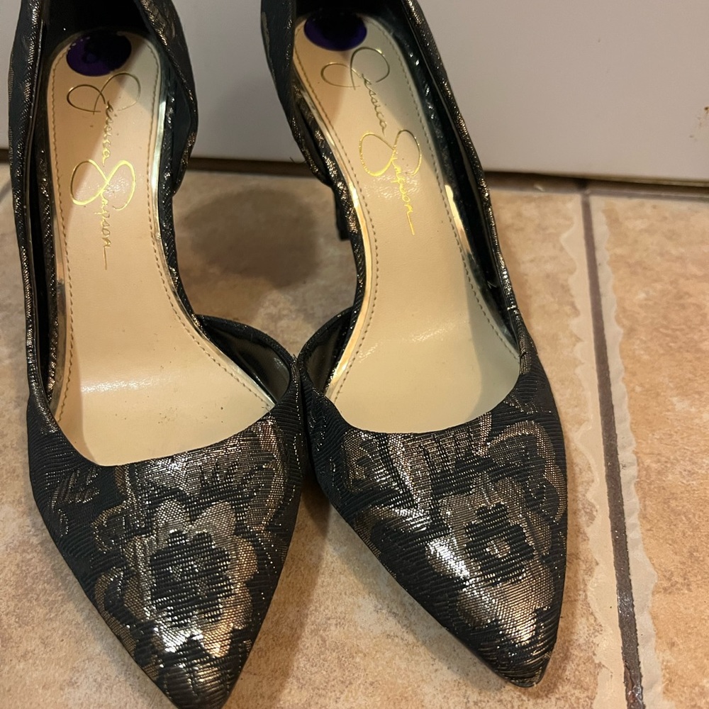 Gessica Simpson women heels. Size 8.5